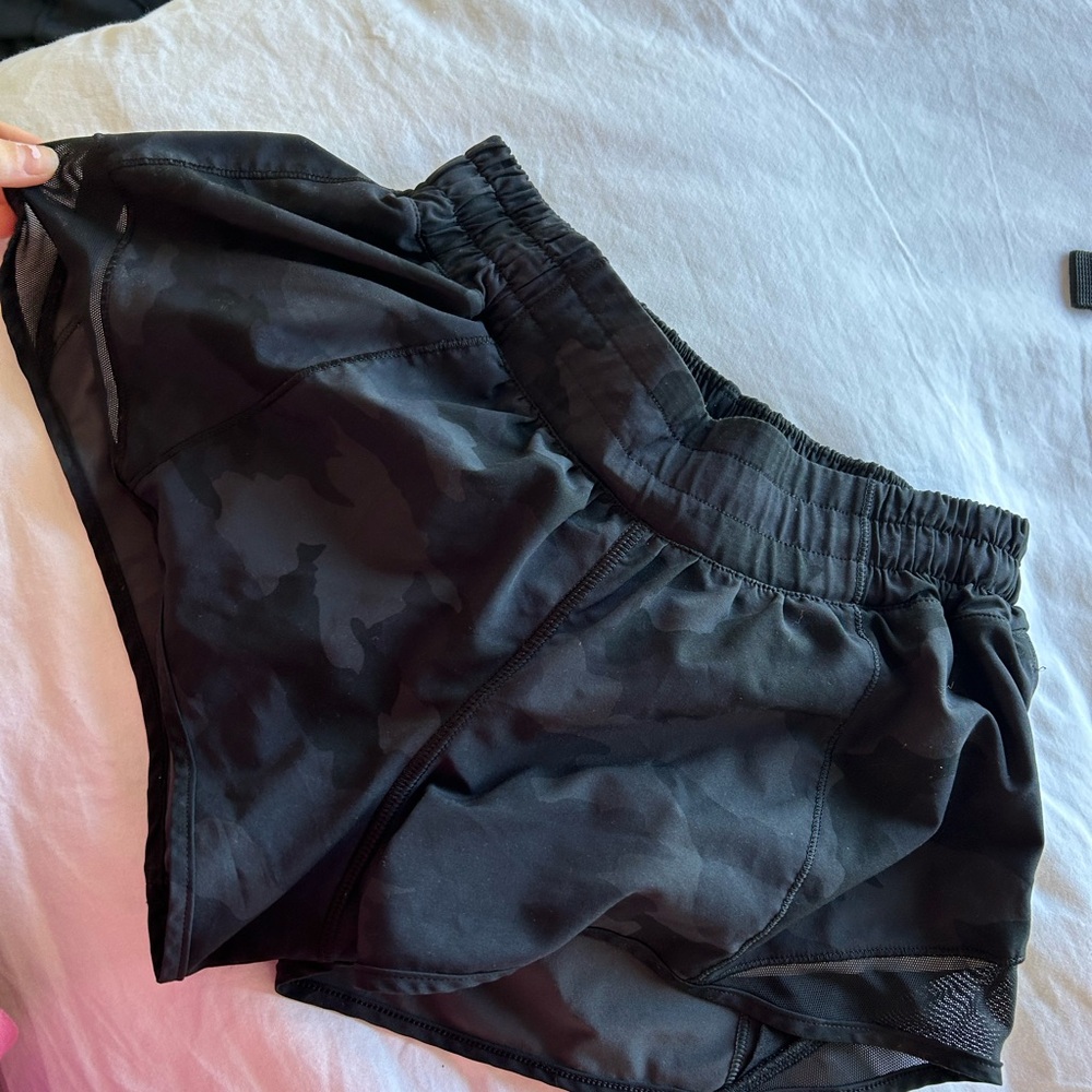 Lululemon hotty hot